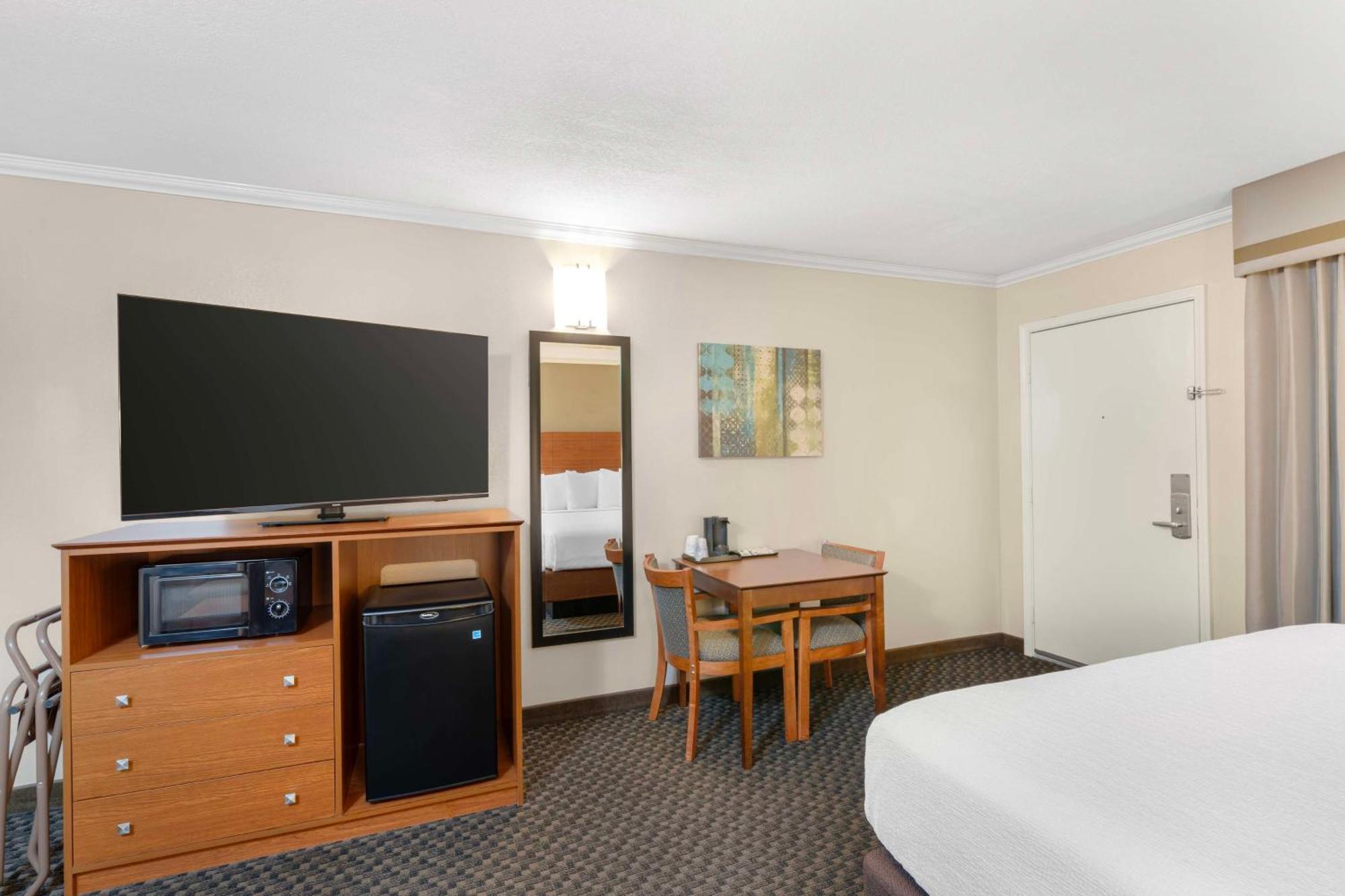 Best Western Oxnard Inn Экстерьер фото